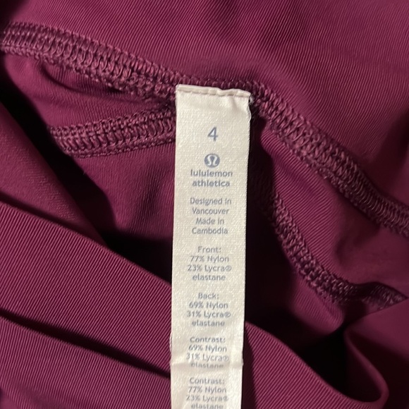 Lululemon crop pants (size 4) - Picture 4 of 4